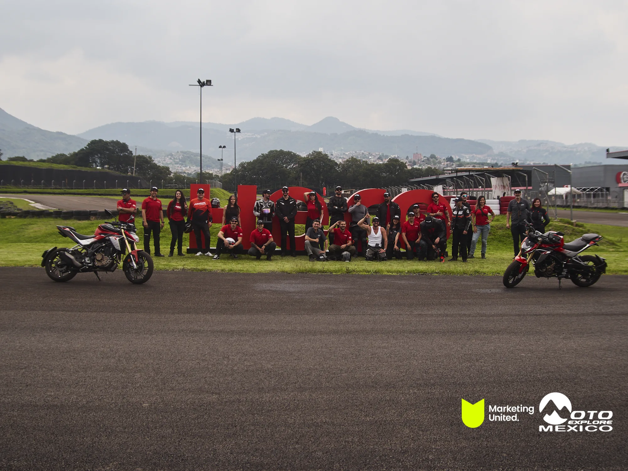 HUNK TRACKDAY 543